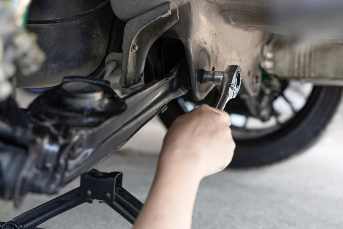 Hand Adjusting Lock Bolt in Car Suspension System